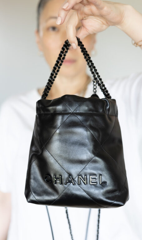 Chanel Mini 22